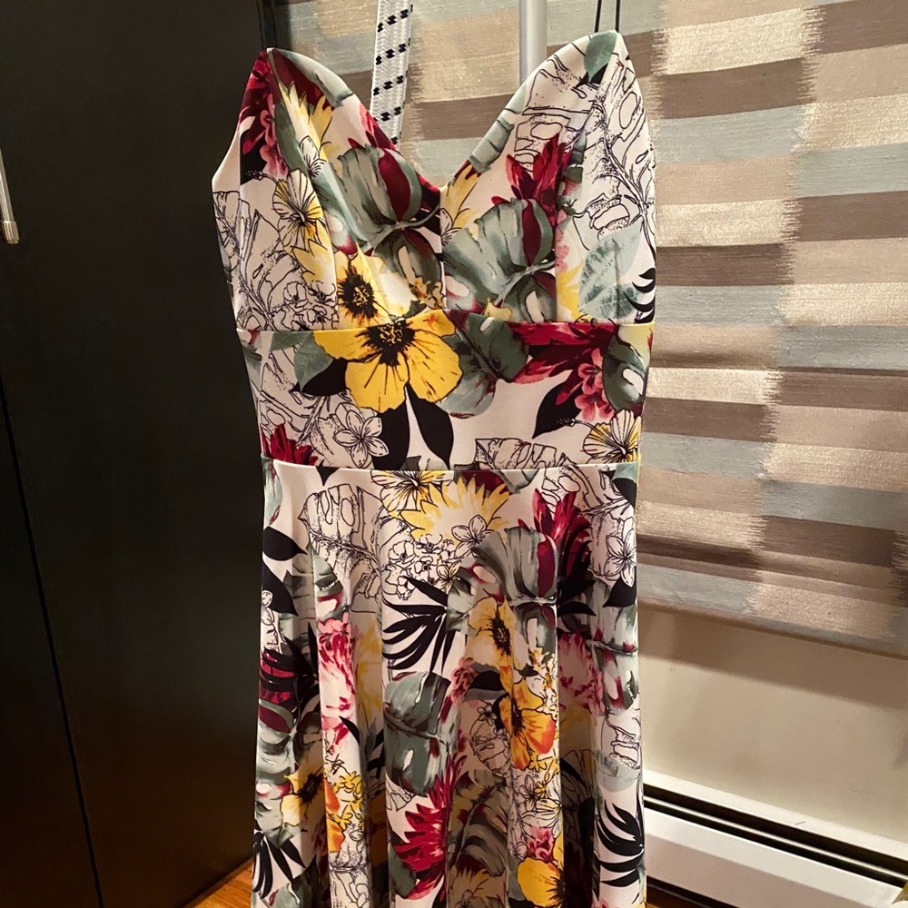 Thin strap floral dress- midi - Picture 1 of 3